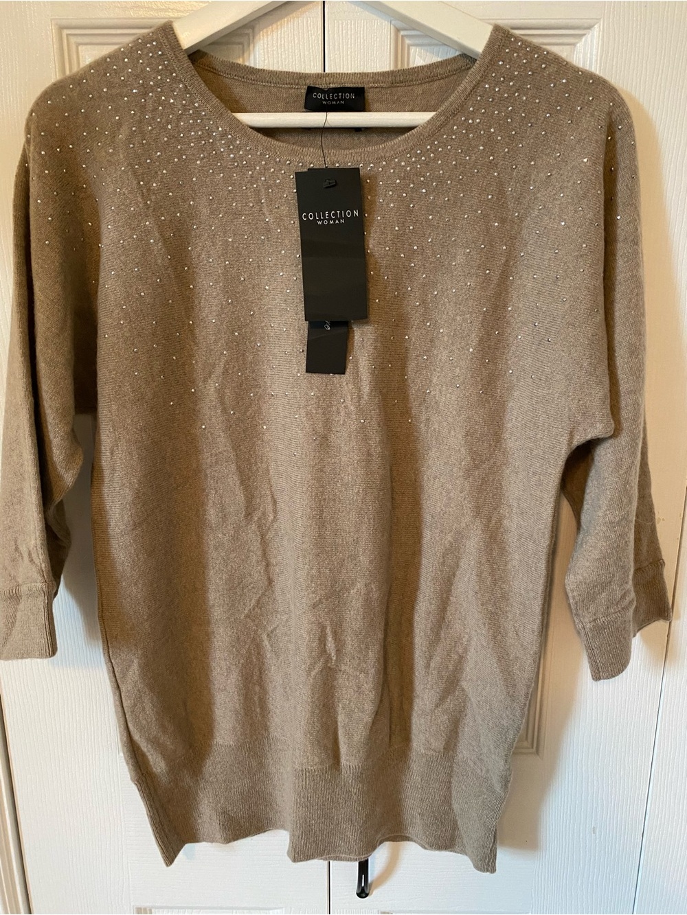 100% Cashmere NWT Made in Italy  soft Taupe silver micro stud embellishment Sz S